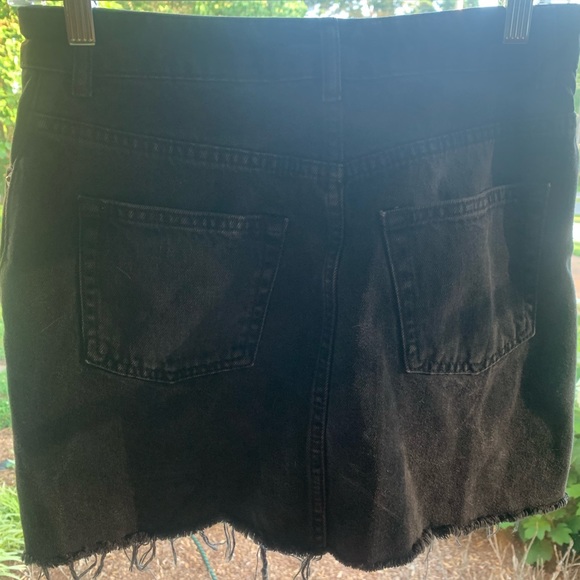 Women’s size 6 Motto Black Jean Mini Skirt - Picture 7 of 7
